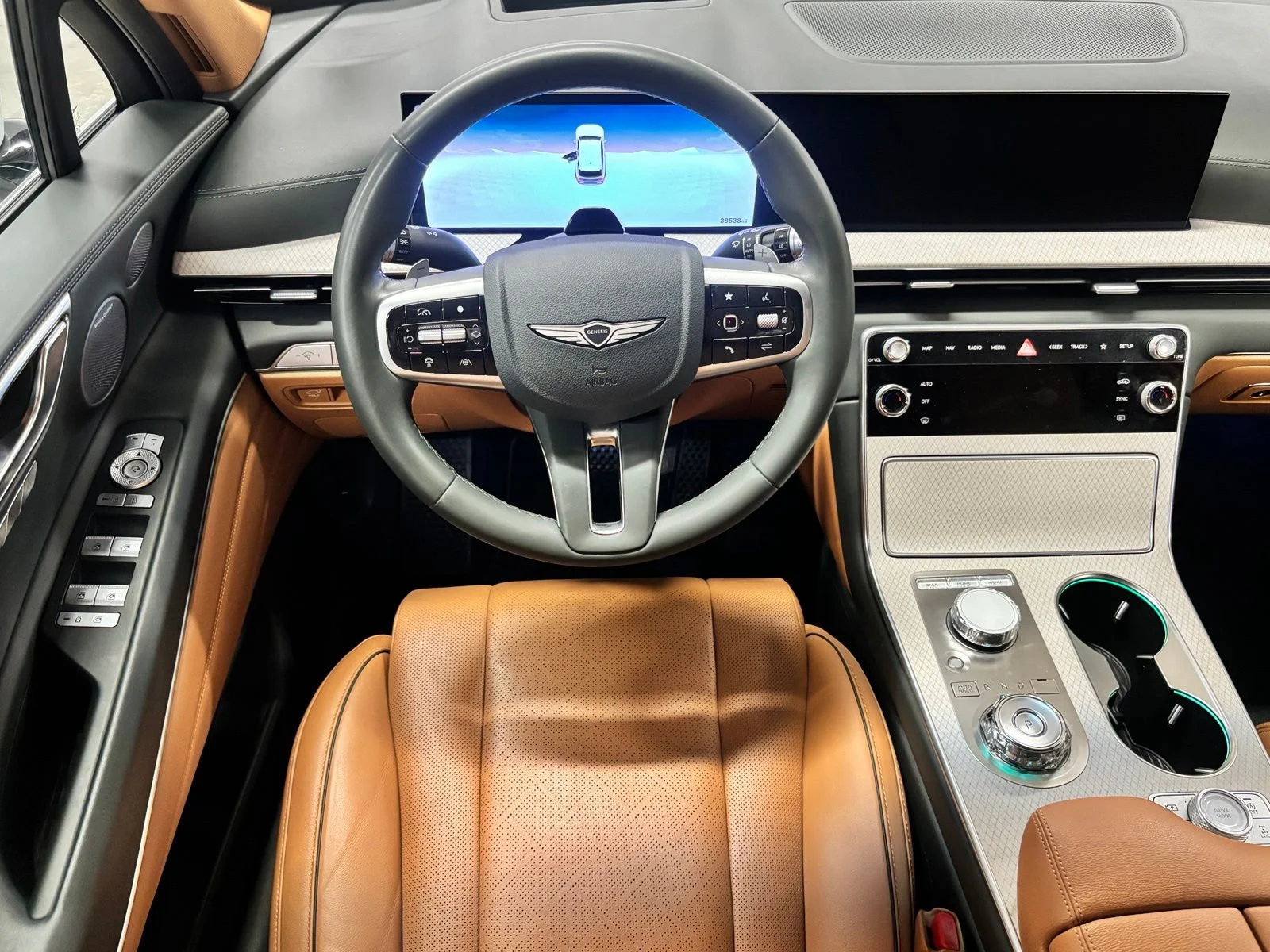 Used 2025 White Genesis 3.5T Advanced image 13