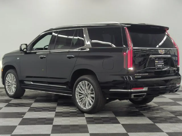 Used 2026  Cadillac Luxury image 7