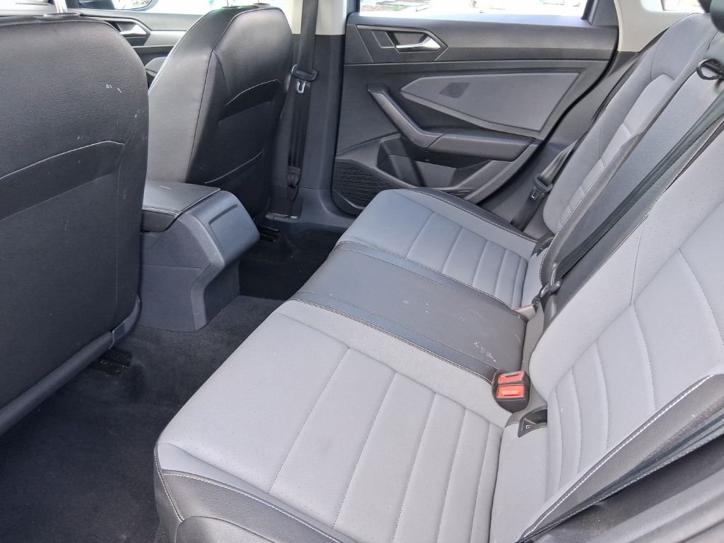 2025 Volkswagen Jetta SE - Photo 14