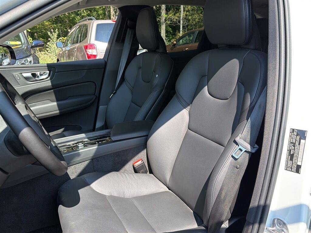 Used 2025 Crystal White Metallic Volvo Core image 14