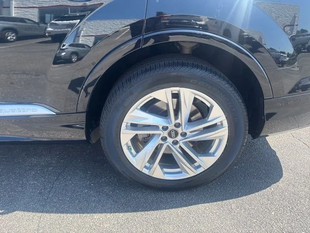 Used 2022 Black Audi 55 Premium Plus image 6