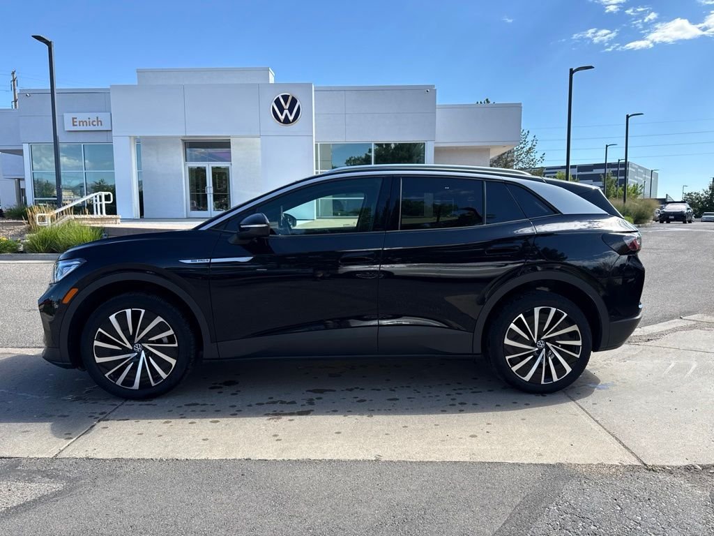 Certified Used 2023 Deep Black Pearl Volkswagen Pro S Plus image 2