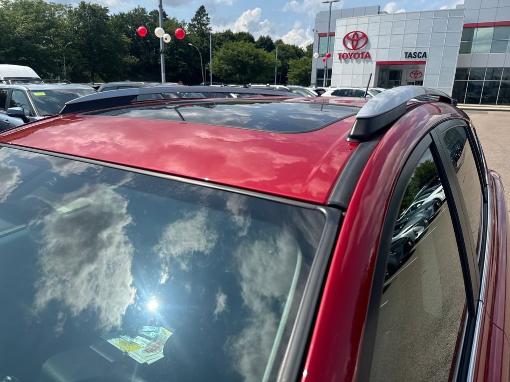 Used 2014 Red Toyota Limited image 45