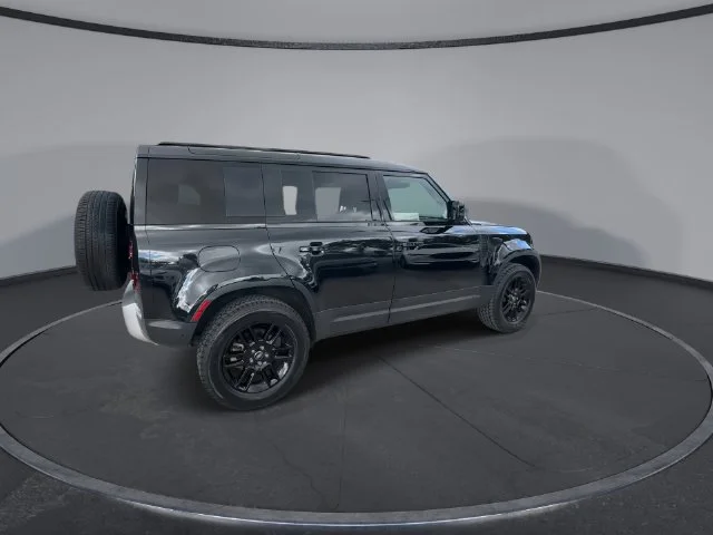 2025 Land Rover Defender S - Photo 8