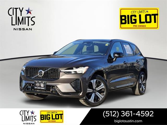 2023 Volvo XC60 T8 Plus Dark Theme AWD's photo