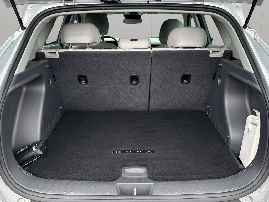 2024 Hyundai Kona SE - Photo 14