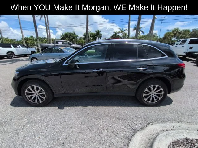 Used 2024  Mercedes-Benz GLC 300 image 10