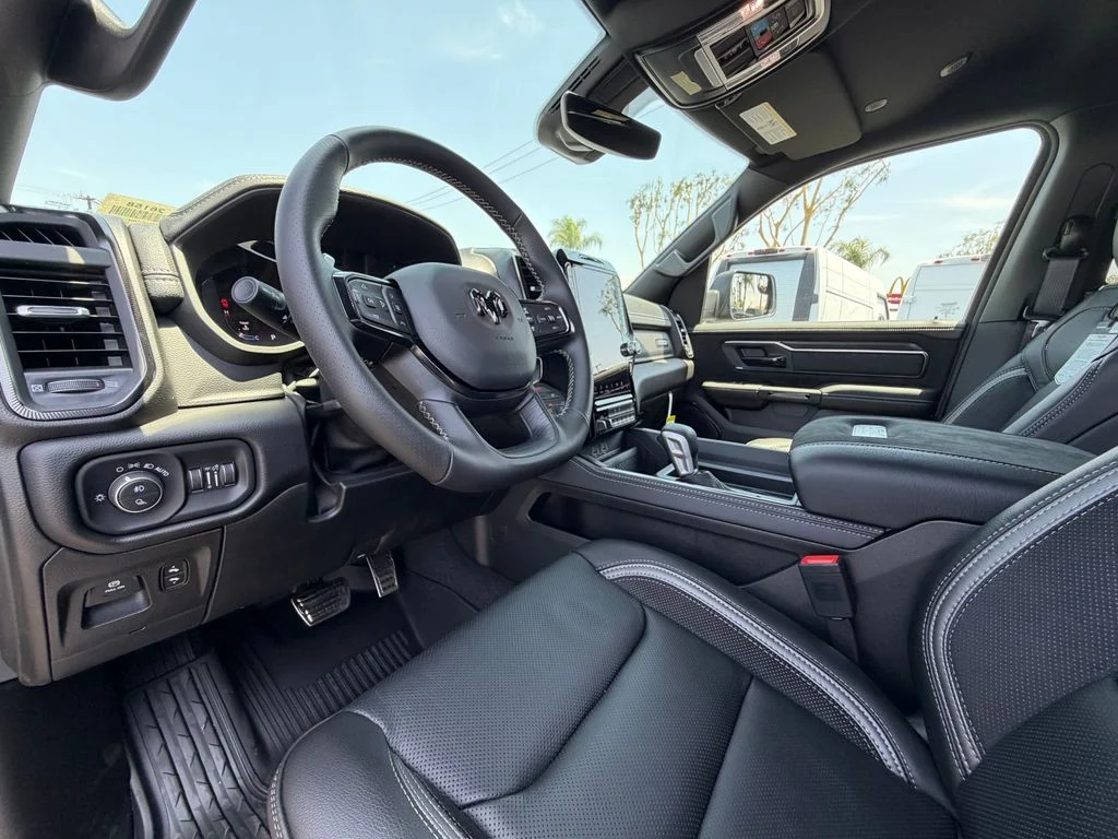New 2026 Diamond Black Crystal Pearl-Coat Exterior Paint RAM RHO image 24
