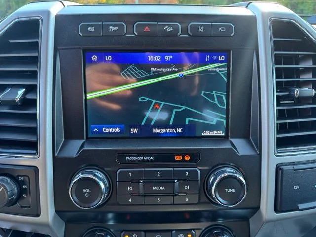 Used 2021 Blue Ford Lariat image 28