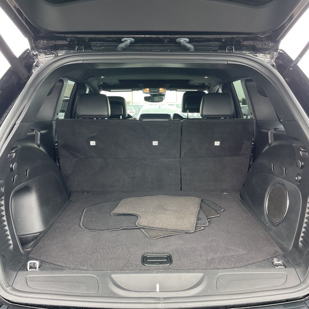 Used 2021 Black Jeep Laredo X image 12