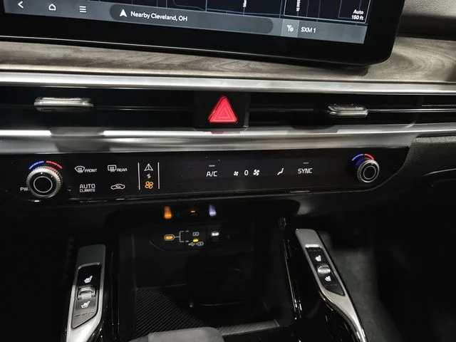 Certified Used 2025 White Kia X-Line SX Prestige image 19