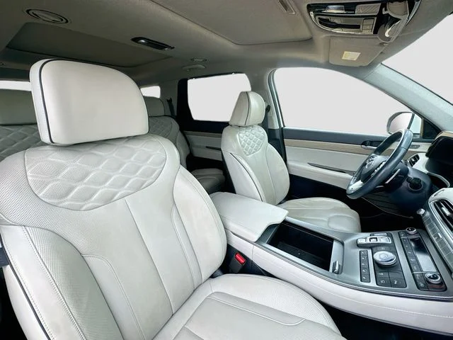 Used 2021 White Hyundai Limited image 34