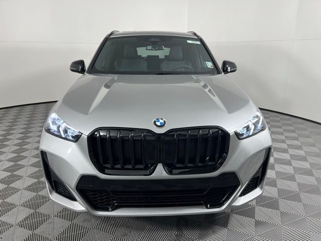 New 2026 Silver BMW xDrive28i image 2