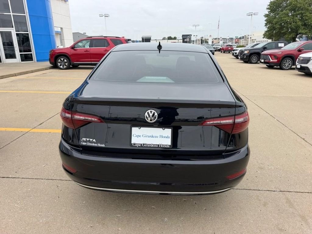 Used 2021 Black Uni Volkswagen S image 3