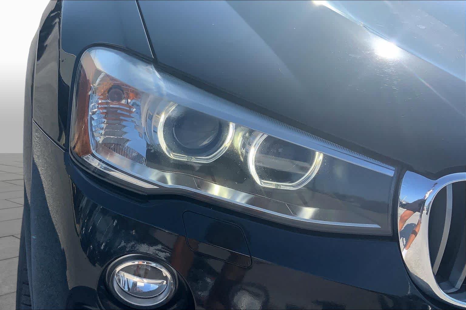Used 2018 Black Sapphire Metallic BMW M40i image 27