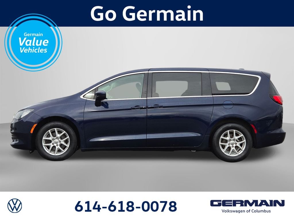 Used 2017 Blue Chrysler LX image 10