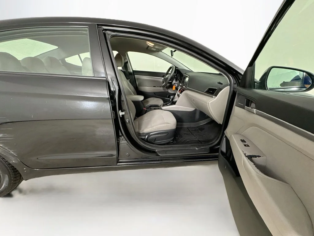 Used 2020 Black Hyundai SEL image 29
