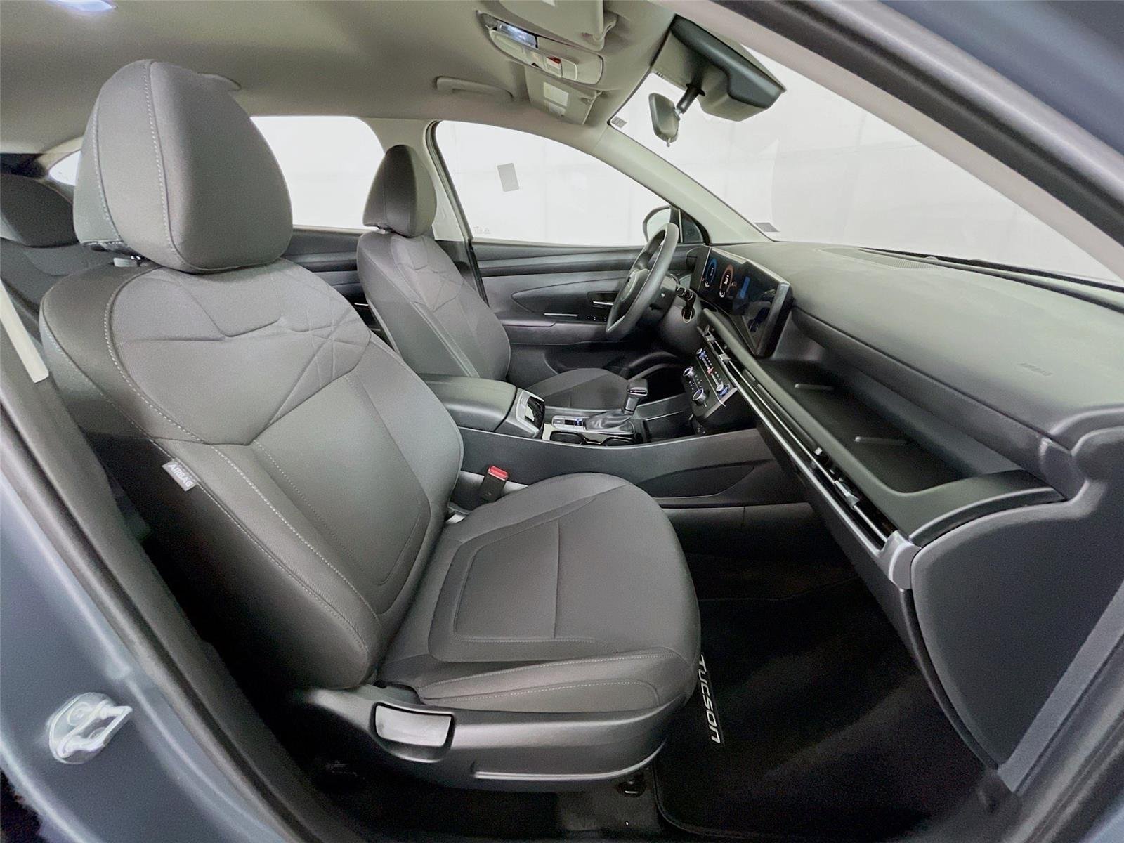 Certified Used 2025 Ecotronic Gray Matte Hyundai SE image 28