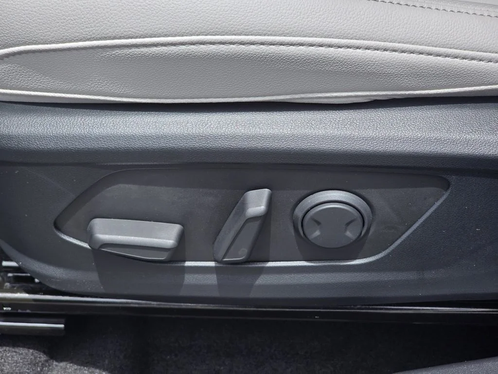 New 2026 Blue Hyundai SEL Plus image 18