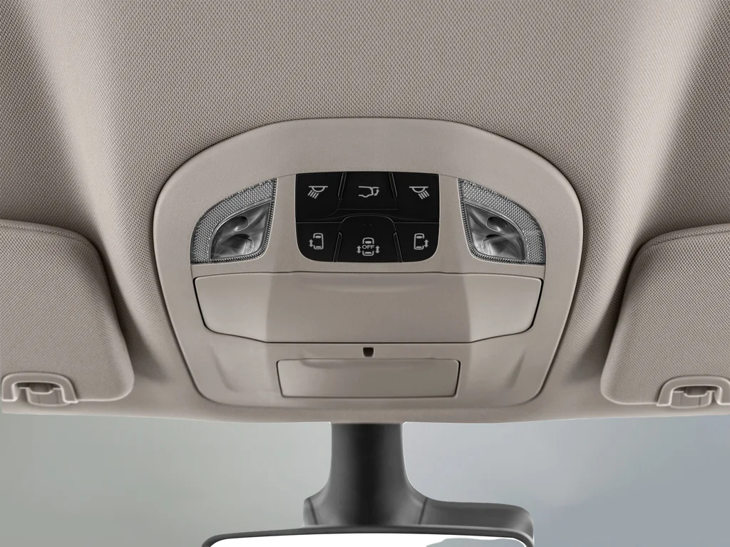 Used 2024 White Chrysler Limited image 24