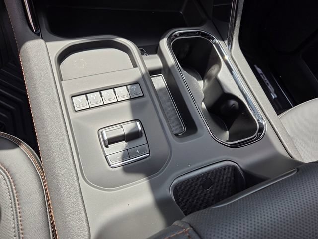2026 GMC Sierra 2500HD AT4 - Photo 8