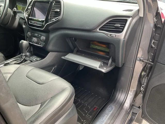 Used 2020 Gray Jeep Limited image 42