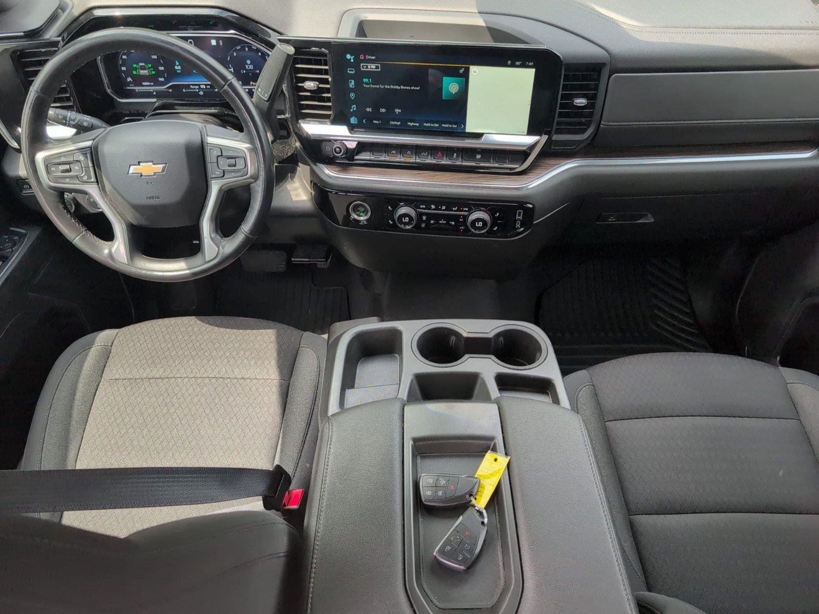Used 2022 Summit White Chevrolet LT image 33