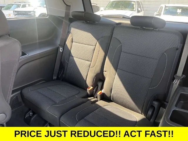 Used 2023 Black GMC SLE image 16