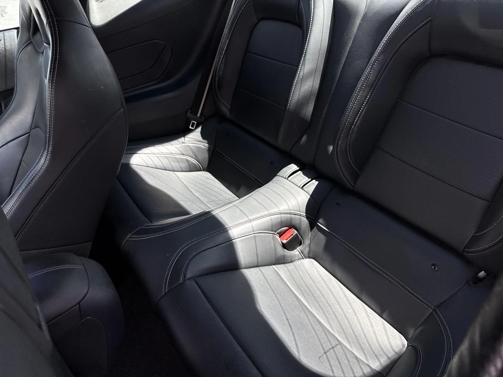 Used 2024 Iconic Silver Ford GT Premium image 29