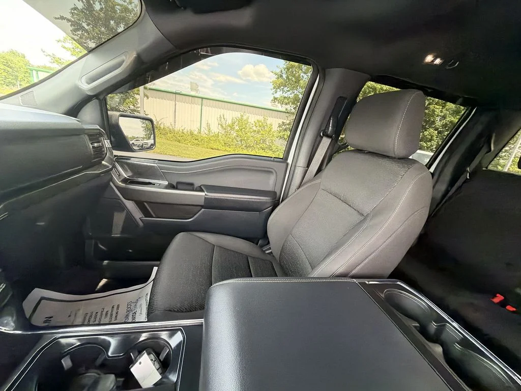 Used 2022 White Ford XLT image 11