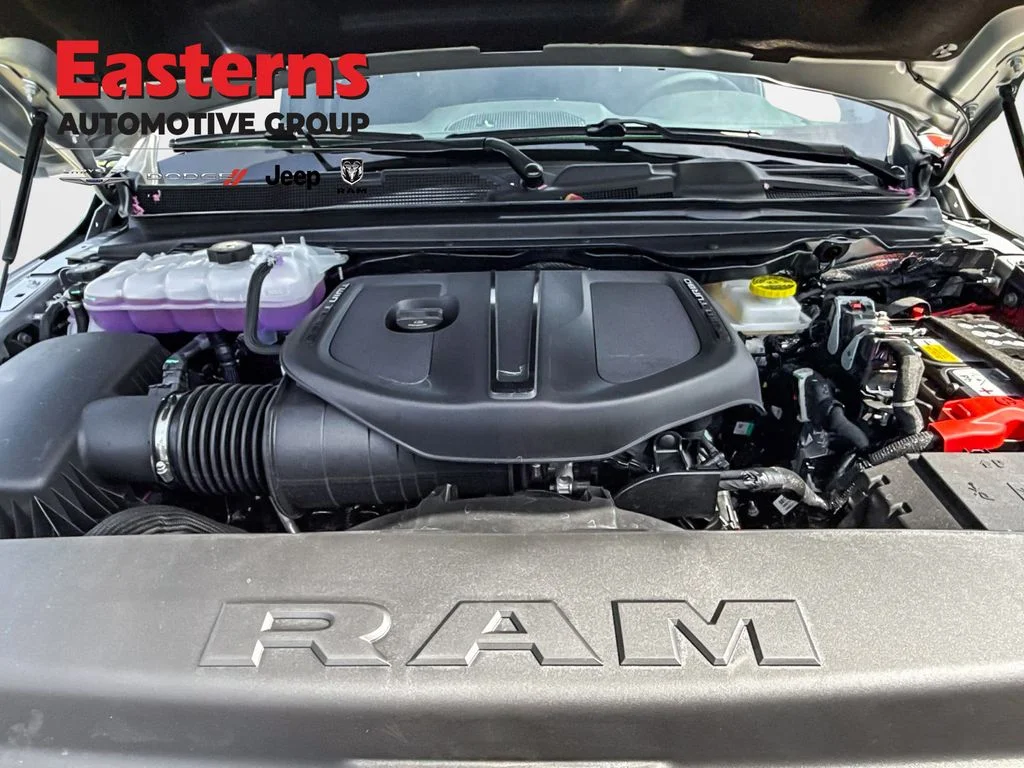 New 2027 Silver Zynith Exterior Paint RAM Big Horn/Lone Star image 8