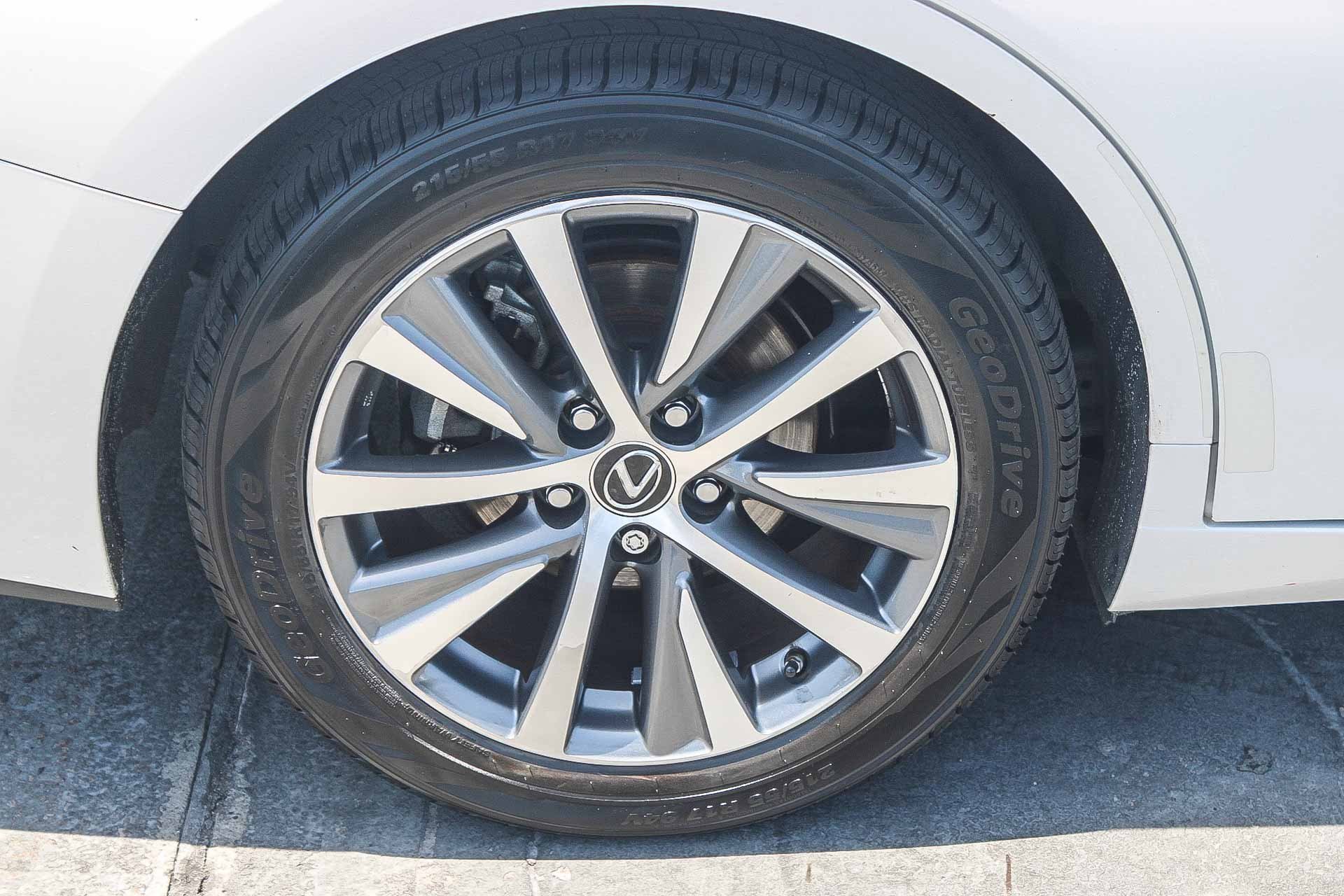 Used 2021 Eminent White Pearl Lexus ES 350 image 12