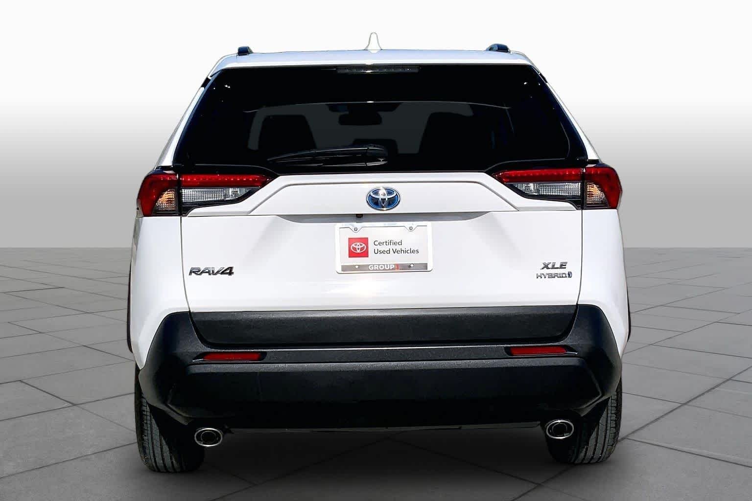 Used 2024 Ice Cap Toyota Hybrid XLE image 5
