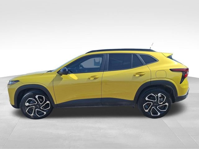 Used 2025 Yellow Chevrolet 2RS image 4