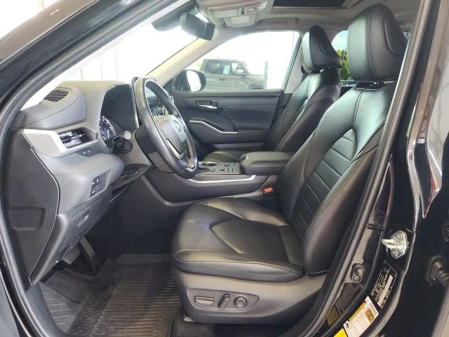 Used 2023 Black Toyota XLE image 15