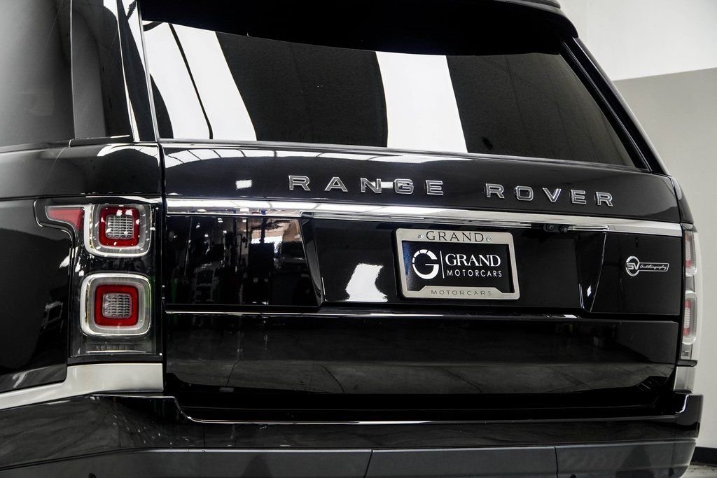 Used 2022 Black Land Rover SVAutobiography image 14
