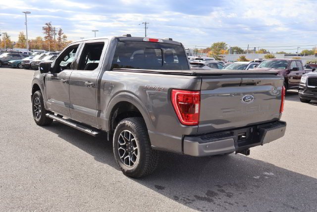 Used 2023 Gray Metallic Ford XLT image 5