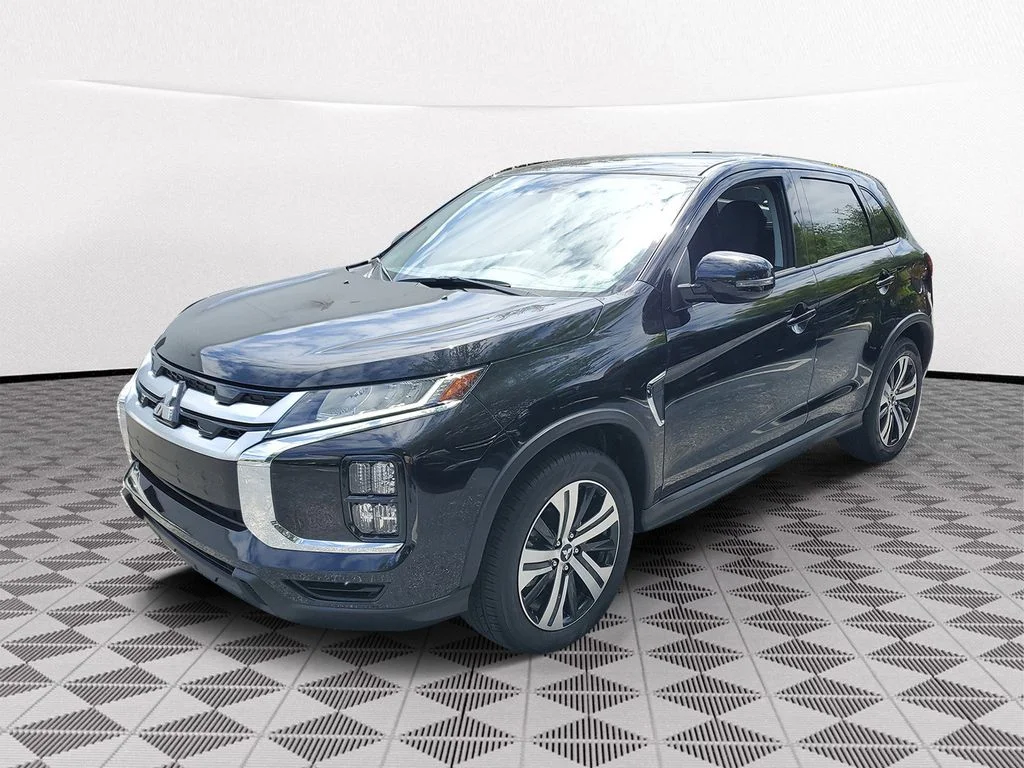 New 2026 Black Mitsubishi 2.0 SE image 3