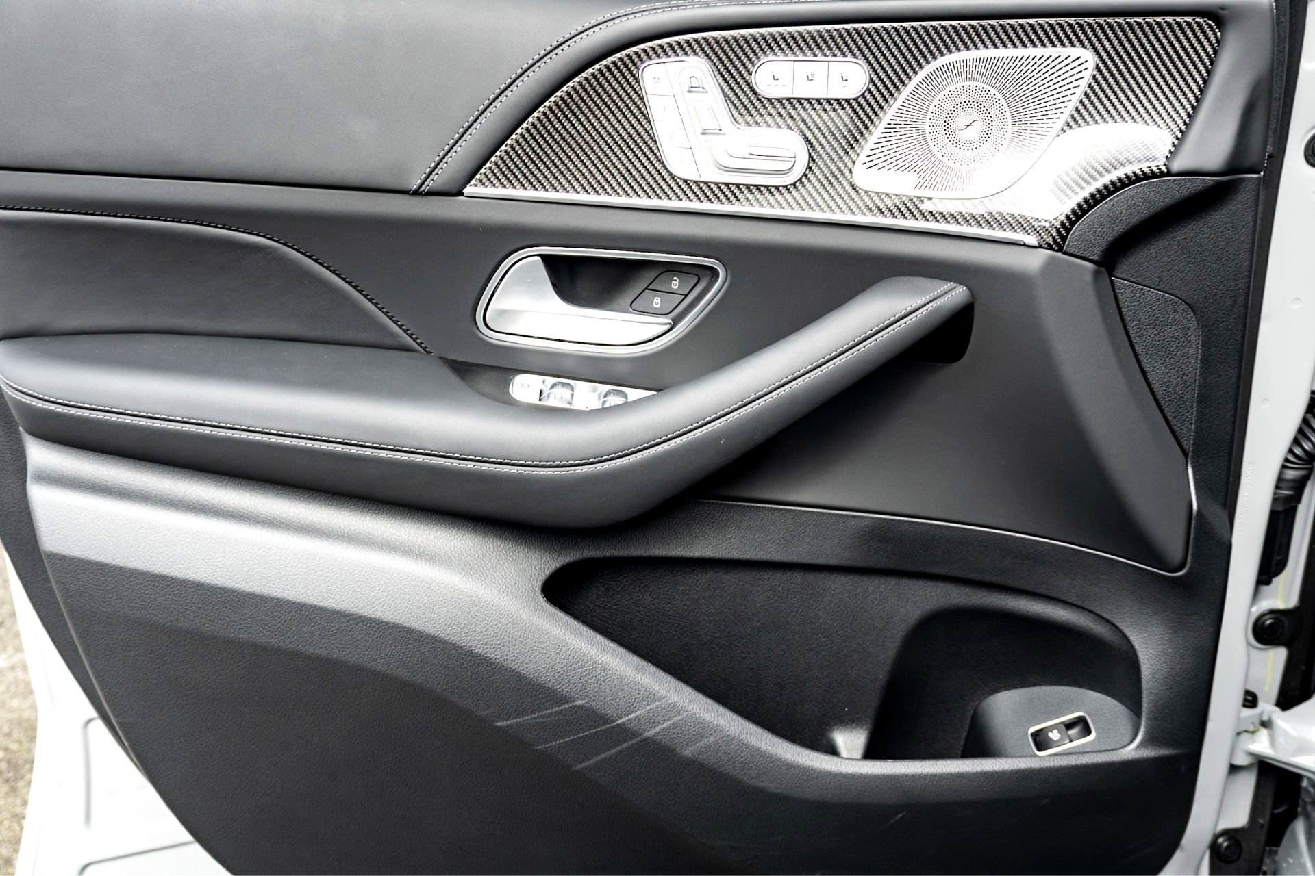New 2025 MANUFAKTUR Alpine Grey Mercedes-Benz AMG® GLE 63 S 4MATIC+ SUV image 7