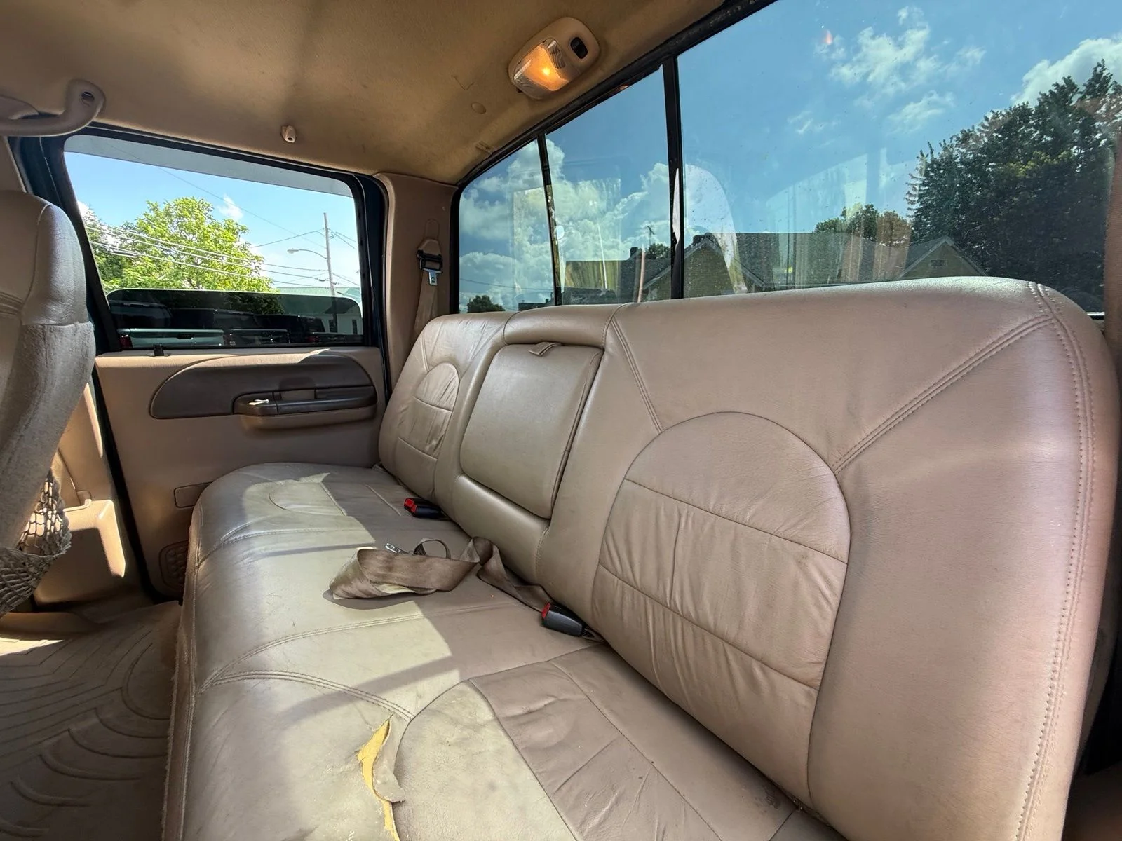 Used 1999 Green Ford  image 21