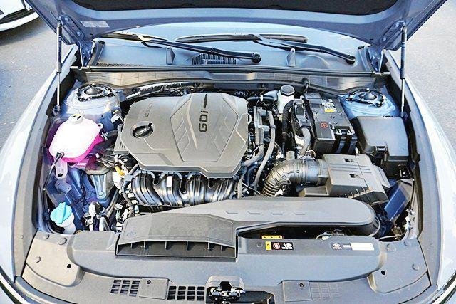 New 2026 Blue Hyundai SE image 16