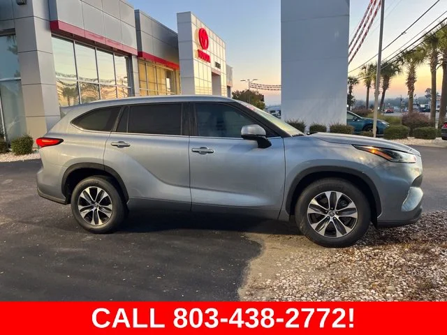 Used 2023 Gray Toyota XLE image 2