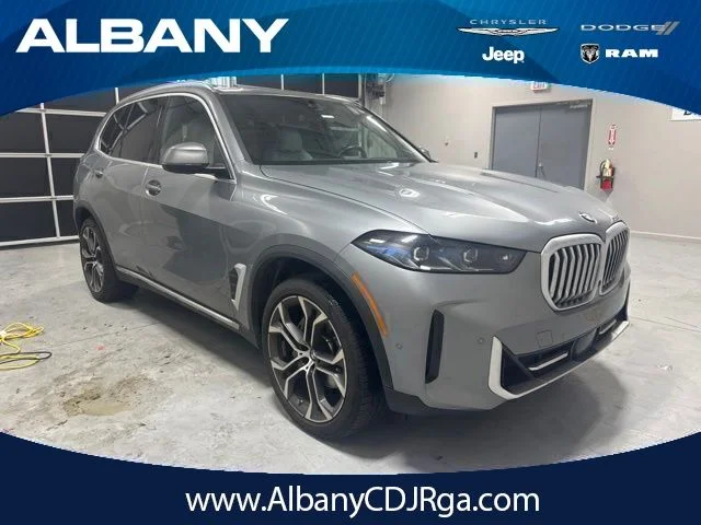 Used 2024 Gray BMW xDrive40i image 1