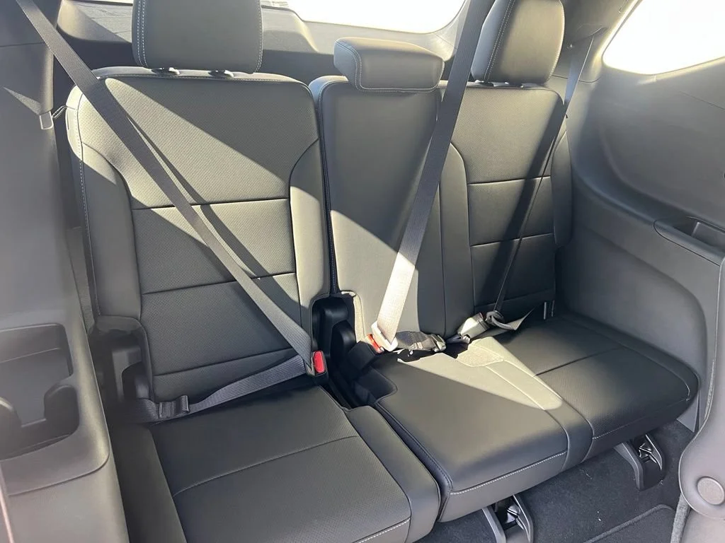New 2026 Sterling Gray Metallic Chevrolet LT image 27