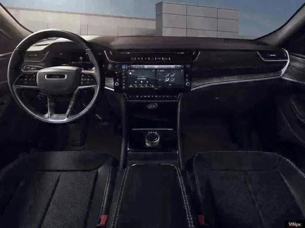 New 2026 Bright White Clear-Coat Exterior Paint Jeep Altitude image 3