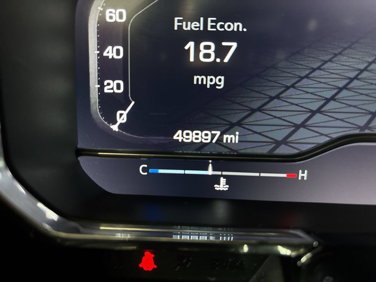 Used 2024 Summit White GMC Elevation image 15