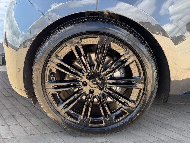 New 2026 Carpathian Grey Land Rover SE image 9