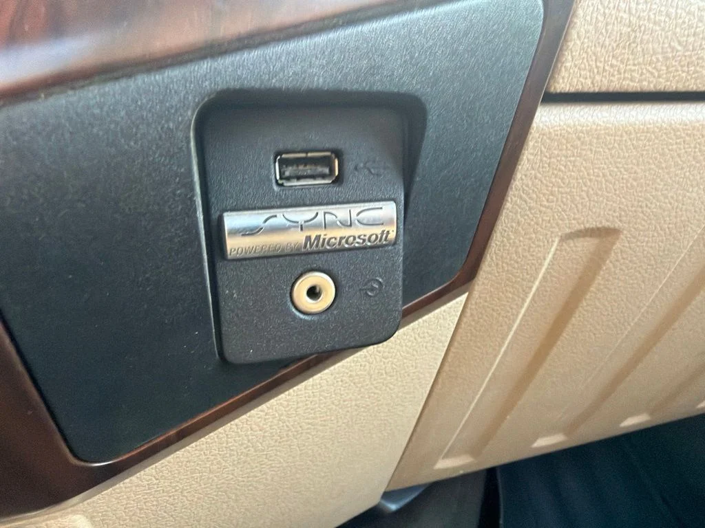 Used 2011 Blue Ford Lariat image 24
