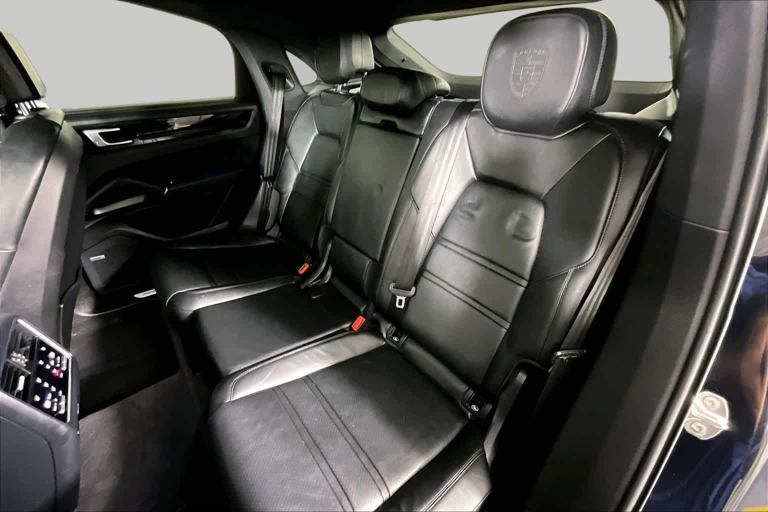 Used 2020 Moonlight Blue Metallic Porsche  image 18