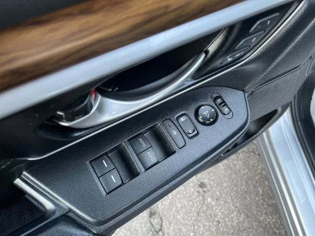 Used 2020  Honda EX-L image 17